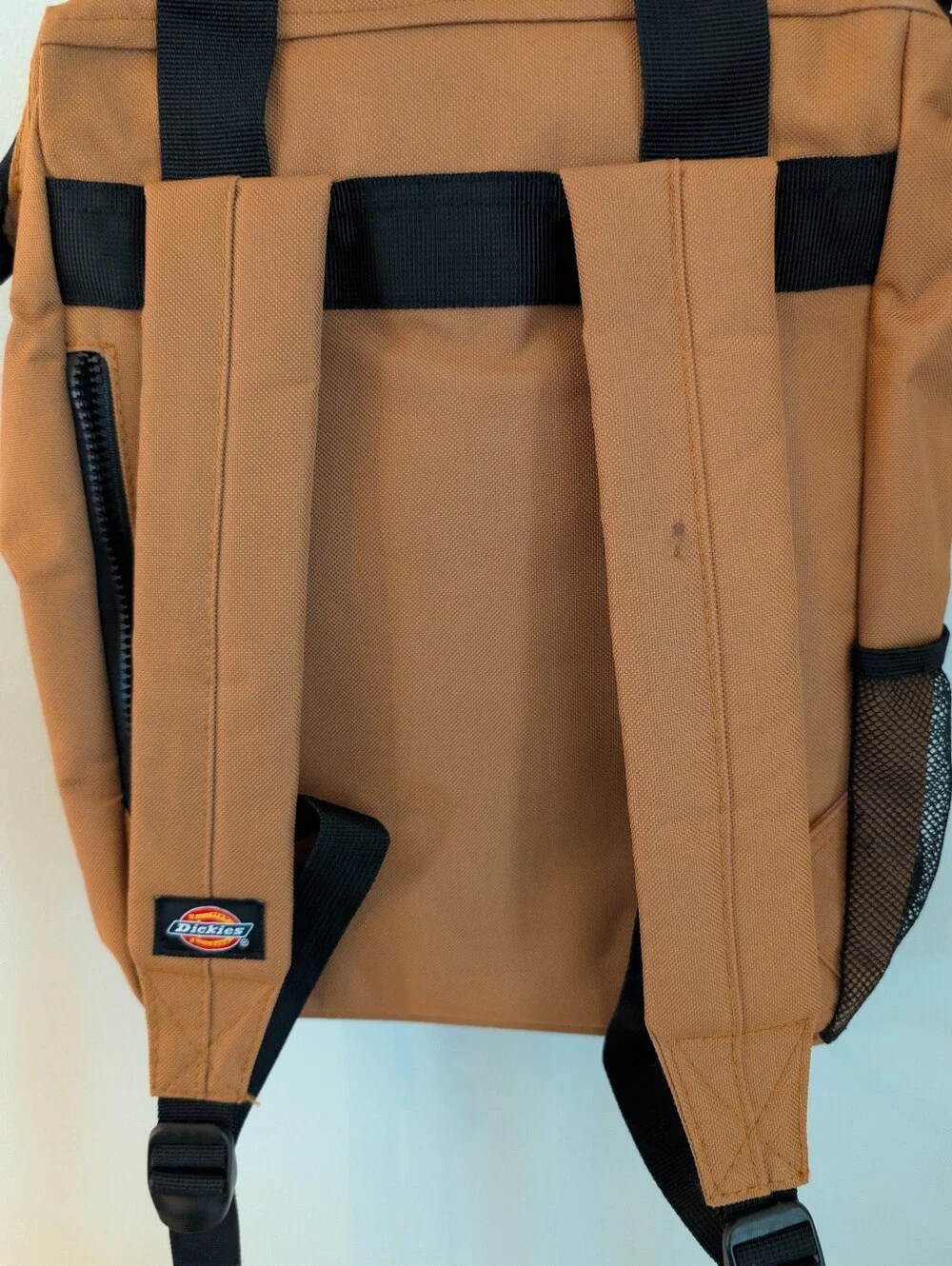 Dickies Sturdy Brown Backpack - Picture 4 of 16